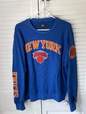 NBA NEW YORK KNICKS CLASSIC BRISTLE MEN'S CREWNECK SWEATSHIRT